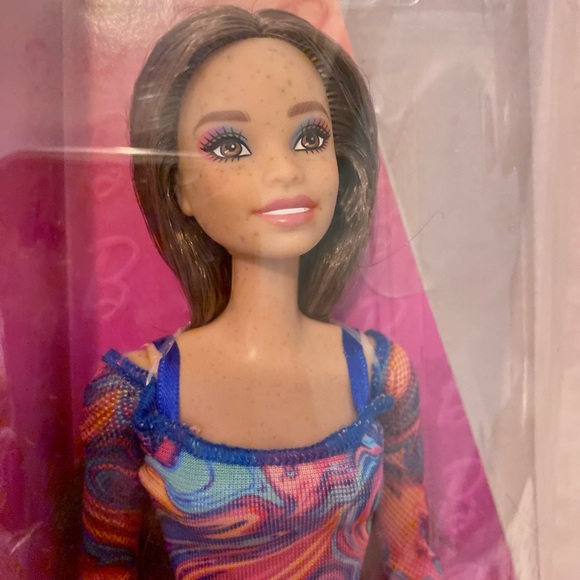 NIB Barbie Fashionistas 206 - Picture 3 of 4